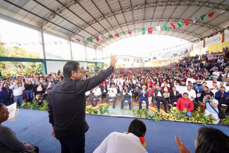En La Grandeza, Eduardo Ramírez impulsa acciones en materia de educación, campo y salud