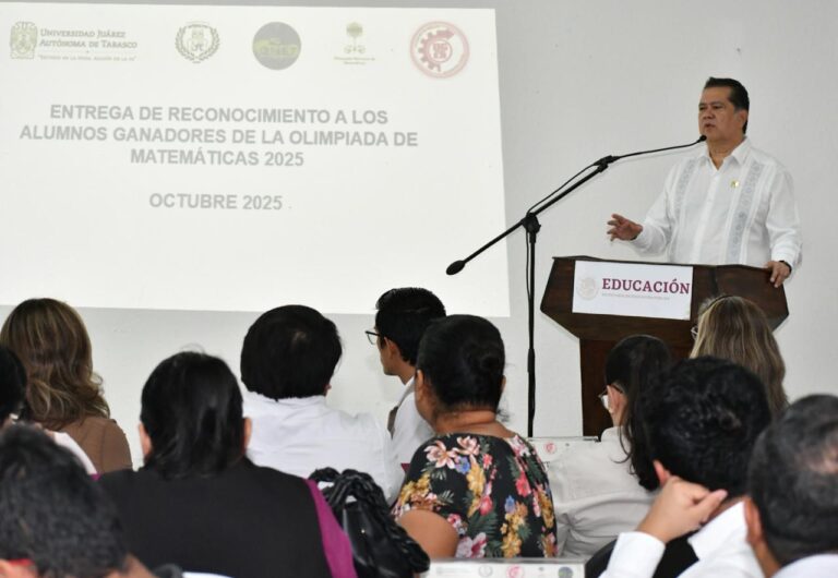UJAT y CBTIS 32 fortalecen vínculo académico en reconocimiento a jóvenes ganadores de la Olimpiada de Matemáticas 2025