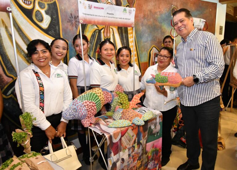 Exponen en la UJAT proyectos comunitarios en 12 Aniversario de Telebachillerato