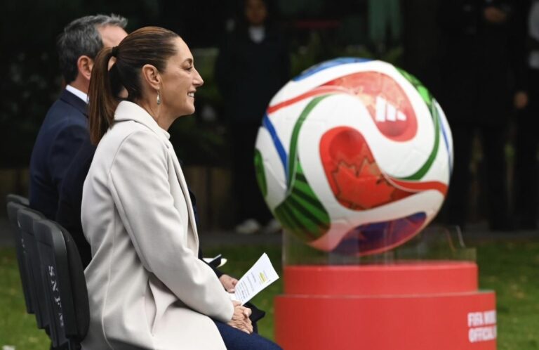 Presenta Claudia Sheinbaum Copa Mundial FIFA 2026