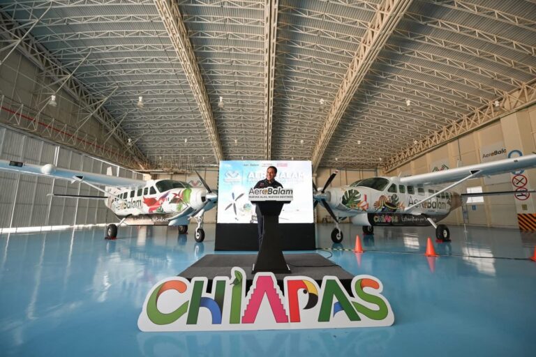 Eduardo Ramírez impulsa expansión de AeroBalam y pone en marcha terminal de corto recorrido